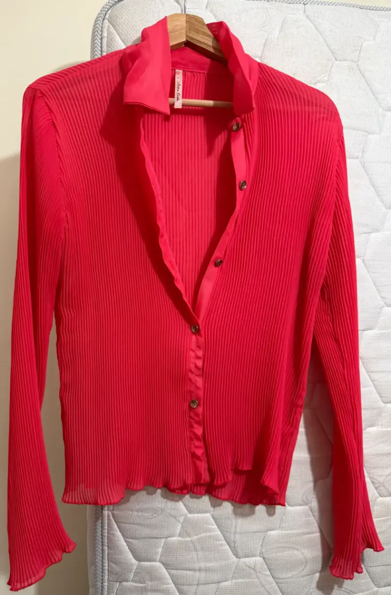 Blusa roja plisada - 1