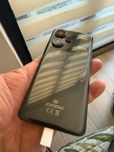 Teléfono inteligente Xiaomi negro - miniatura 3