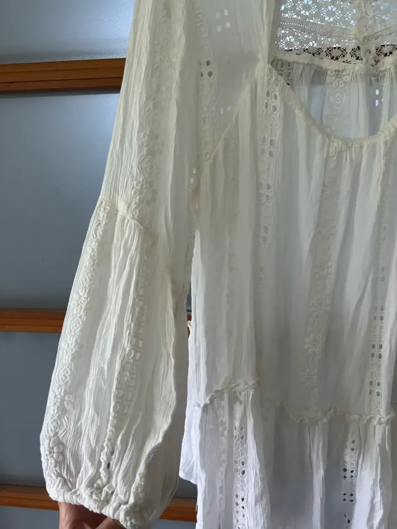 Blusa blanca con encaje Free People - 5