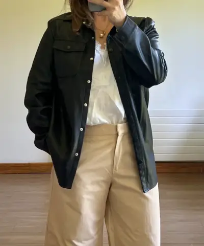 Camisa negra de mujer eco cuero - miniatura 1