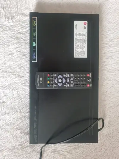 Reproductor Blu-ray con control remoto - miniatura 2