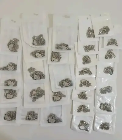 Collar Hello Kitty Super pack 30 unidades - miniatura 3