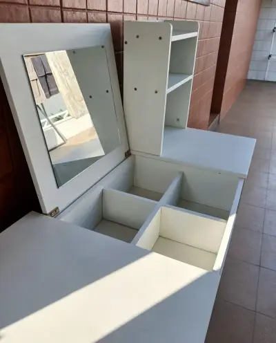 Tocador blanco con espejo - miniatura 3