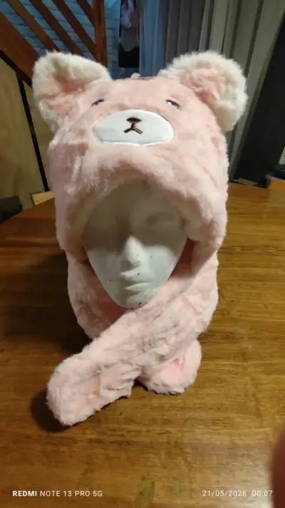 Gorro de peluche con orejas - miniatura 3