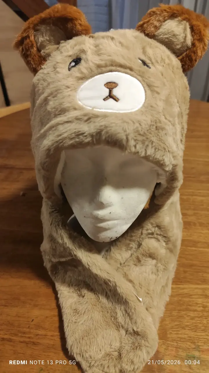 Gorro de peluche con orejas - 4
