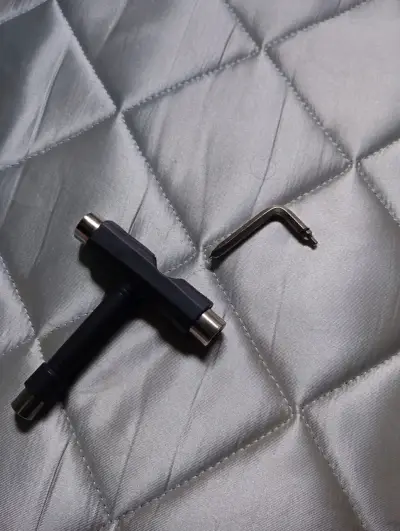 Skate polemic usado + rodamientos nuevos + llave T - miniatura 5