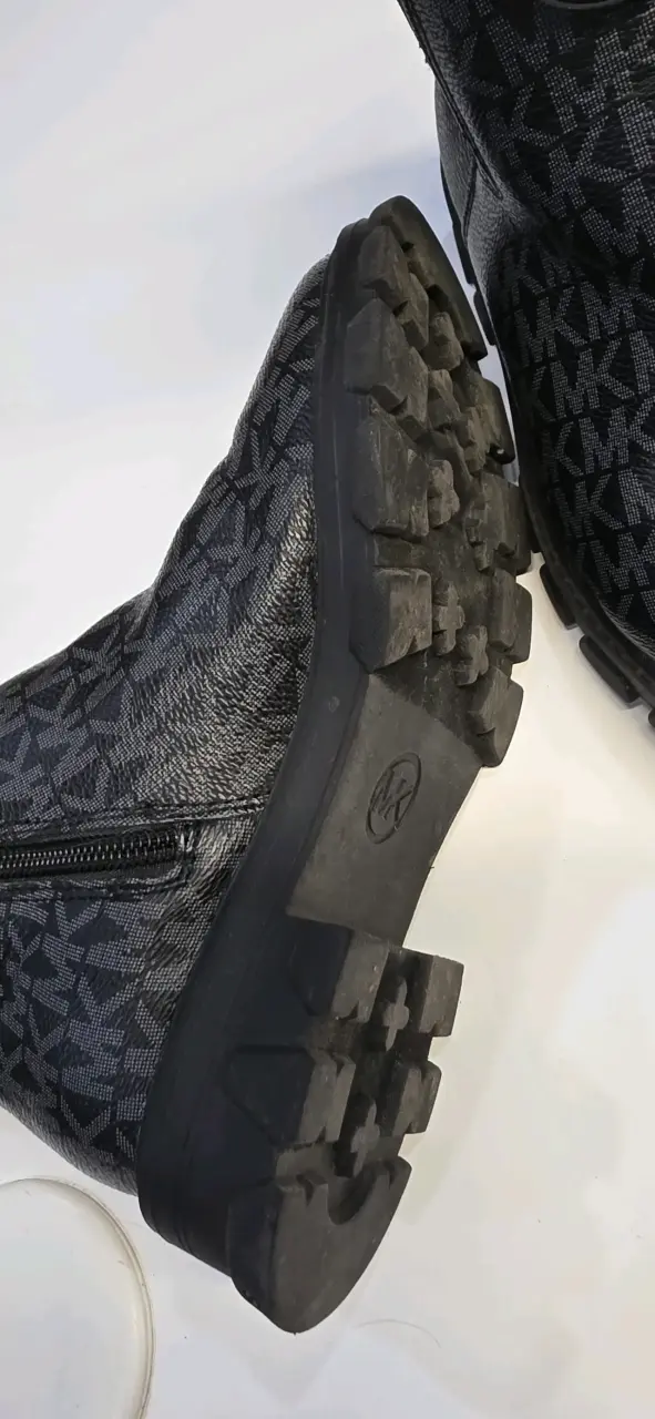 Botines de cuero negros MK - 6