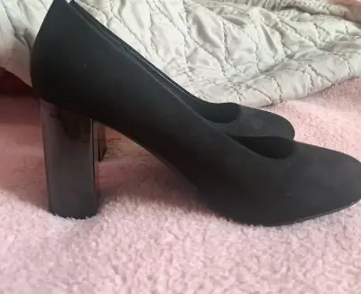 Zapatos de tacón negros - miniatura 1