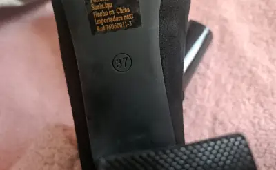 Zapatos de tacón negros - miniatura 3