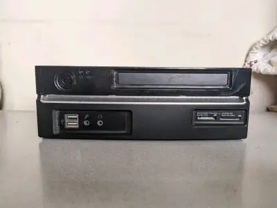 PC de escritorio - miniatura 1