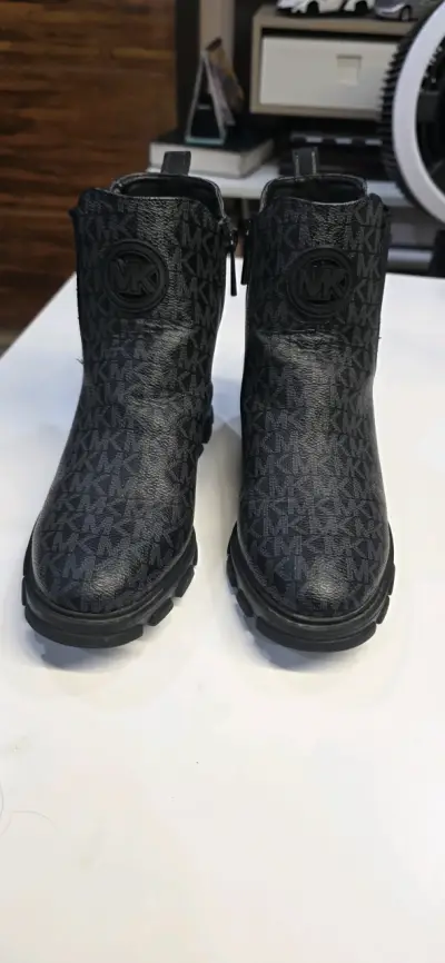 Botines negros estampados MK - miniatura 1