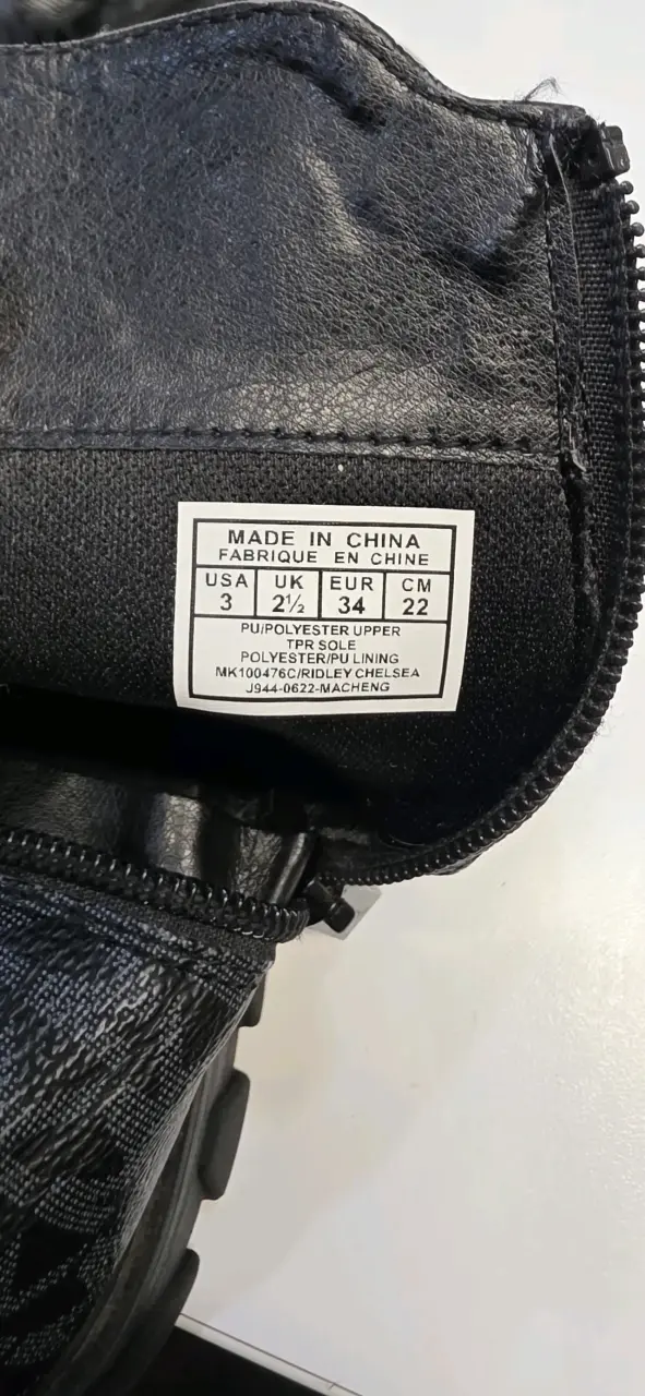Botines negros estampados MK - 2