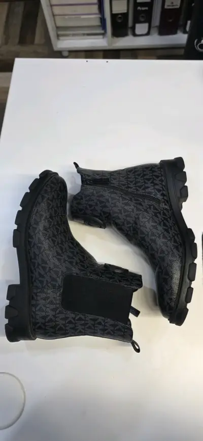 Botines negros estampados MK - miniatura 3