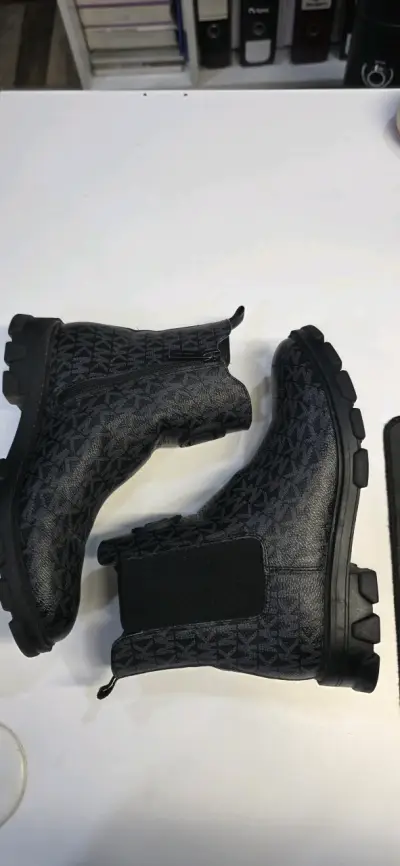 Botines negros estampados MK - miniatura 4