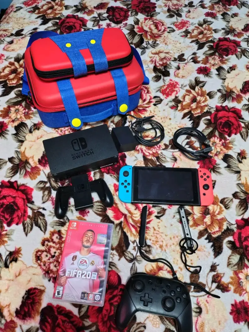 Nintendo Switch con accesorios