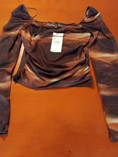 Polera manga larga traslúcida - miniatura 1