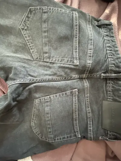Jeans negros de mezclilla - miniatura 4