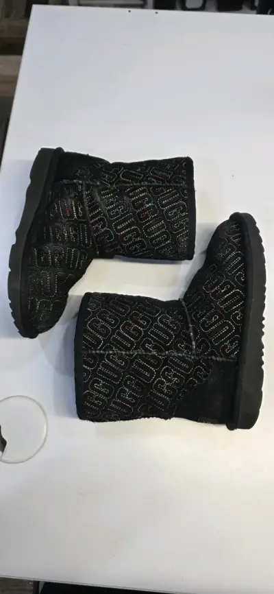 Botas negras UGG - miniatura 3