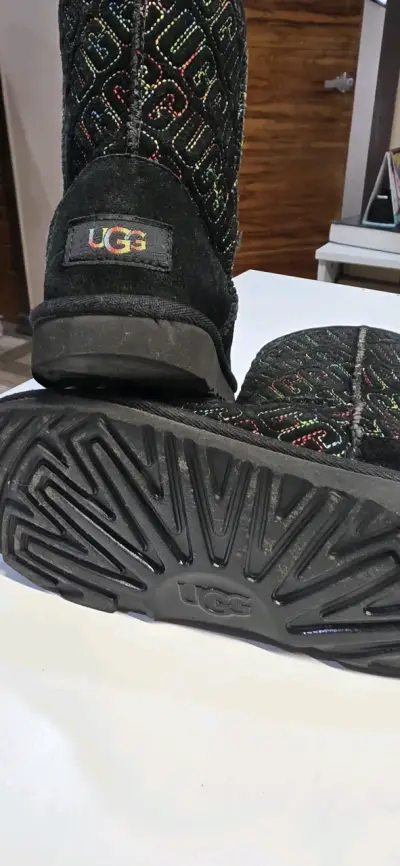 Botas negras UGG - miniatura 5