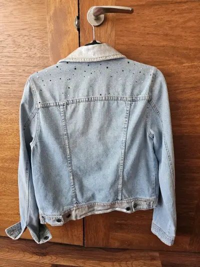 Chaqueta de mezclilla azul con brillo - miniatura 2
