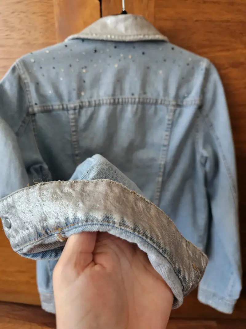 Chaqueta de mezclilla azul con brillo - 3