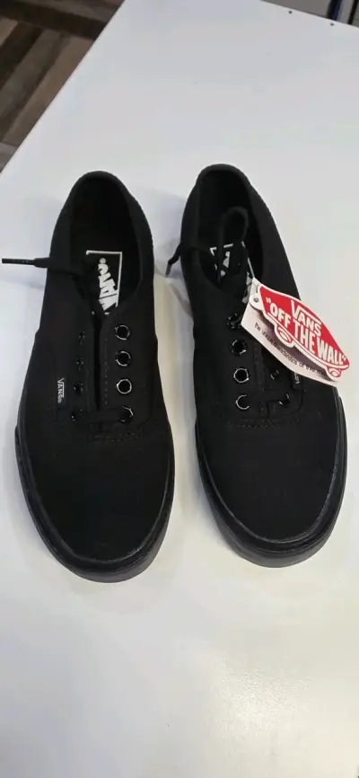 Zapatillas negras Vans nuevas - miniatura 1