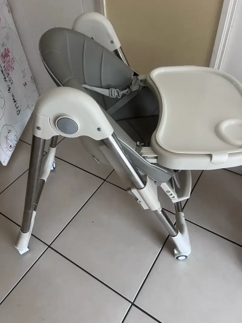 Silla alta para bebé gris - 3