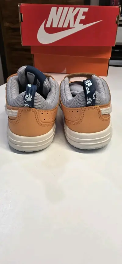 Zapatillas infantiles naranjas Nike - miniatura 5