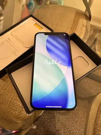 iPhone 12 Pro usado en azul - miniatura 6