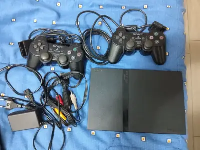 Consola Sony PS2 con controles :: VoP - miniatura 1