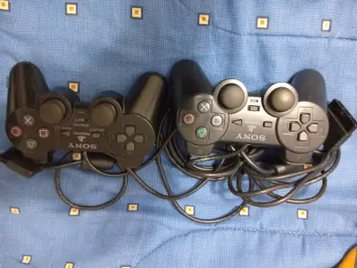 Consola Sony PS2 con controles :: VoP - miniatura 2