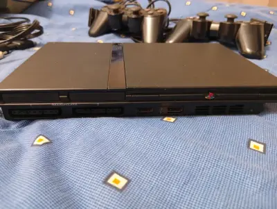 Consola Sony PS2 con controles :: VoP - miniatura 3