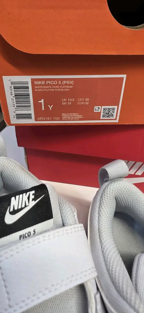 Zapatillas Nike blancas para niños - 2