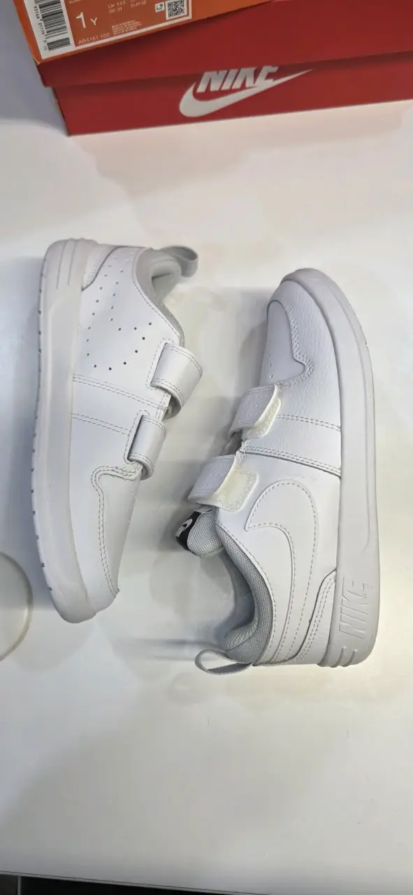 Zapatillas Nike blancas para niños - 4