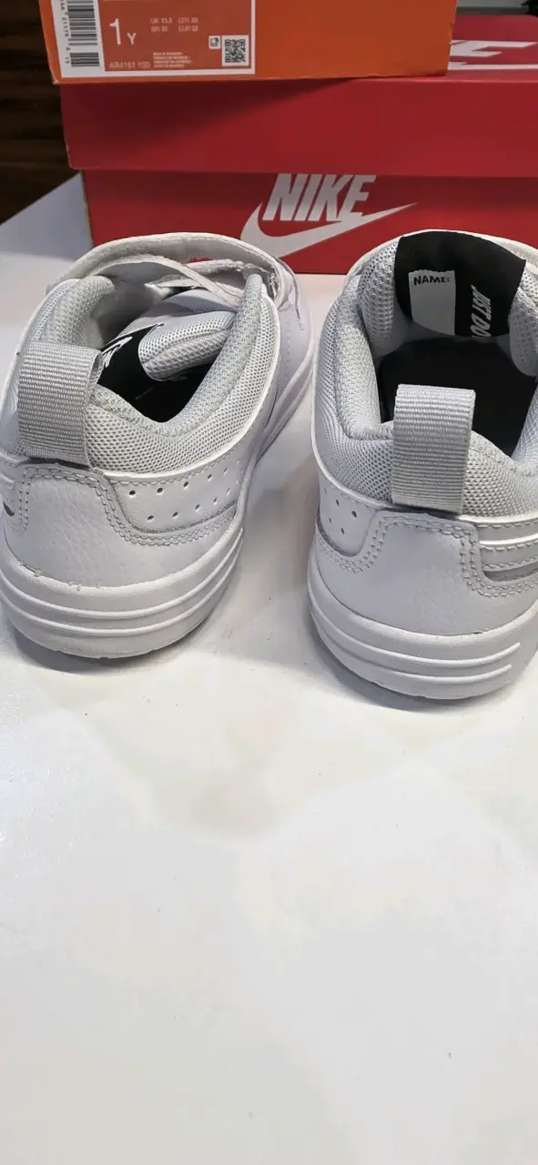 Zapatillas Nike blancas para niños - 5