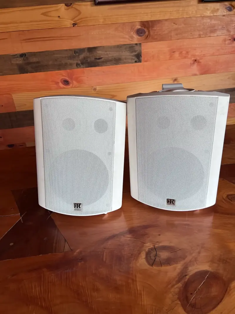 Altavoces HK - 1