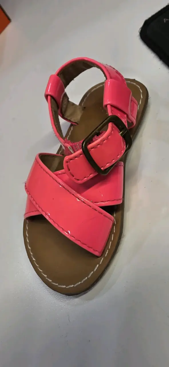 Sandalias Gap fucsias para niña - 3