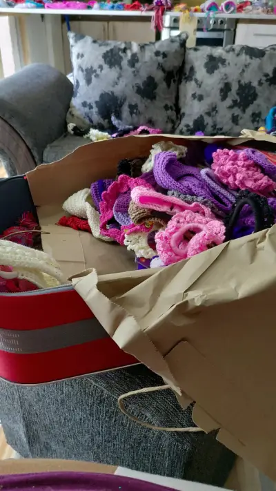 Lote de tejidos a crochet - miniatura 1