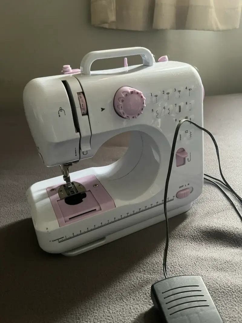 Máquina de coser compacta- para arreglar - 4