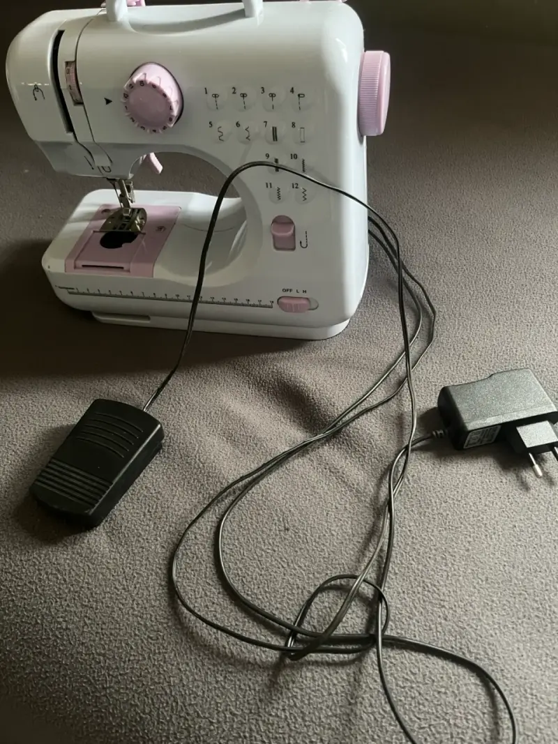 Máquina de coser compacta- para arreglar - 5