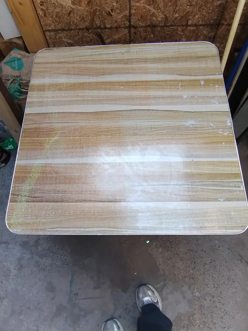 Mesa de comedor madera laminada - 2