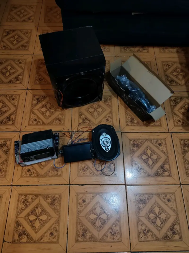Subwoofer potente de 800W radio con pantalla - 5