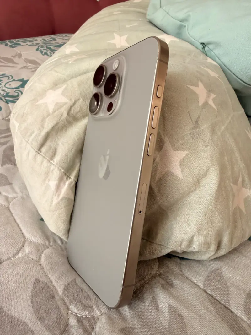 iPhone 15 Pro - 2