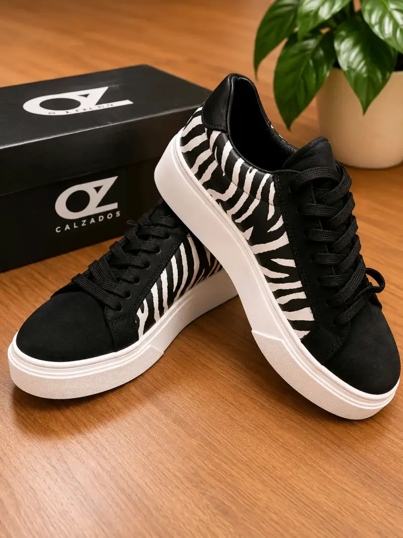 Zapatillas deportivas animal print