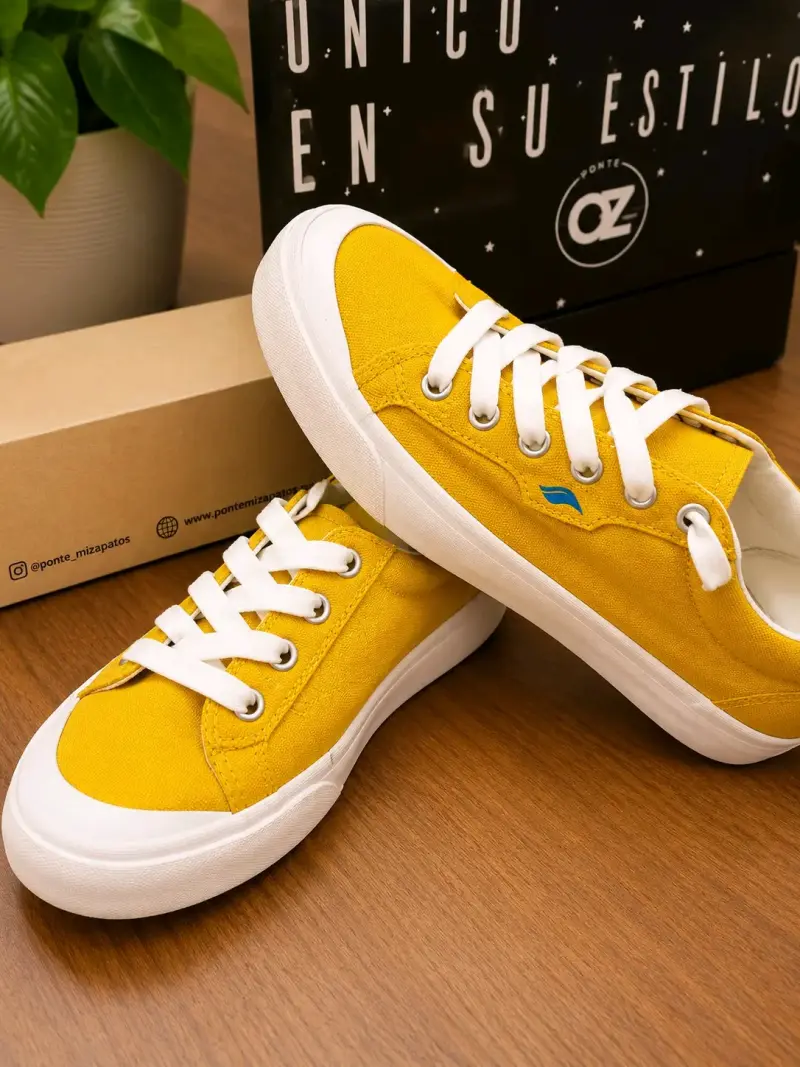 Zapatillas amarillas casuales