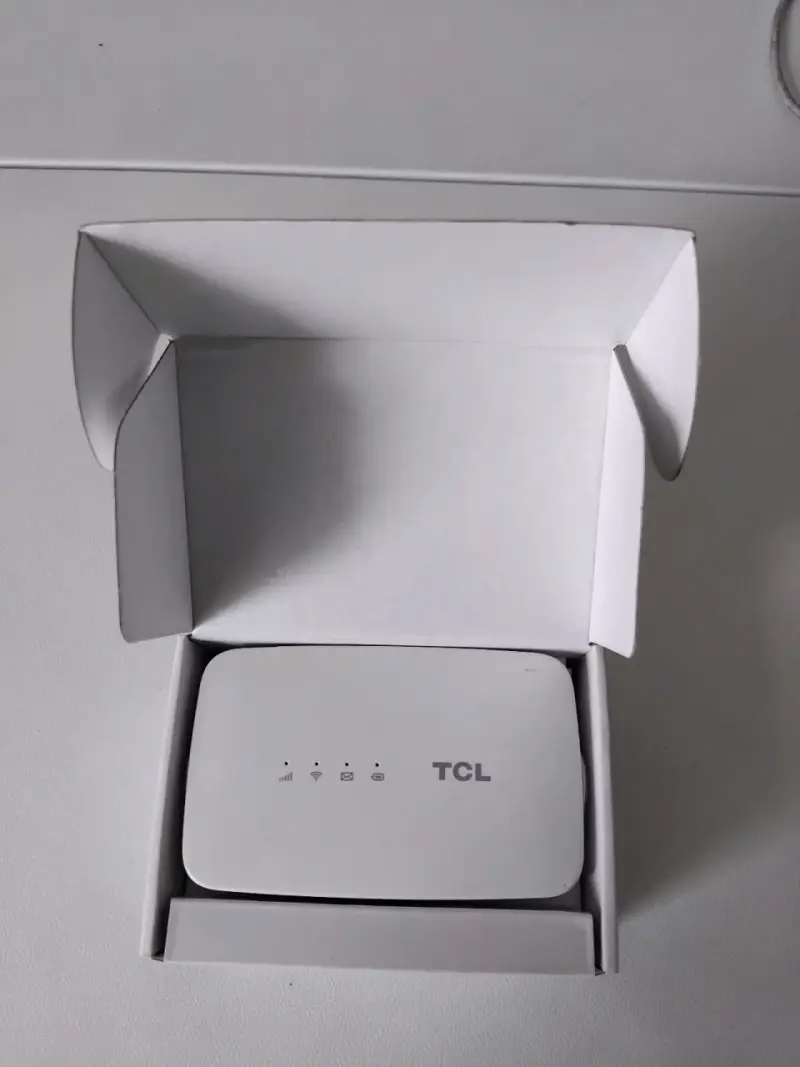 Router TCL en caja