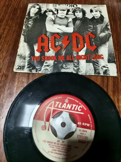 Vinilo AC/DC 'You Shook Me All Night Long' - miniatura 1
