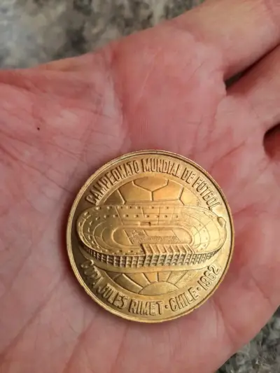 MEDALA Mundial CHILE 1962 ORIGINAL IMPECABLE - miniatura 4
