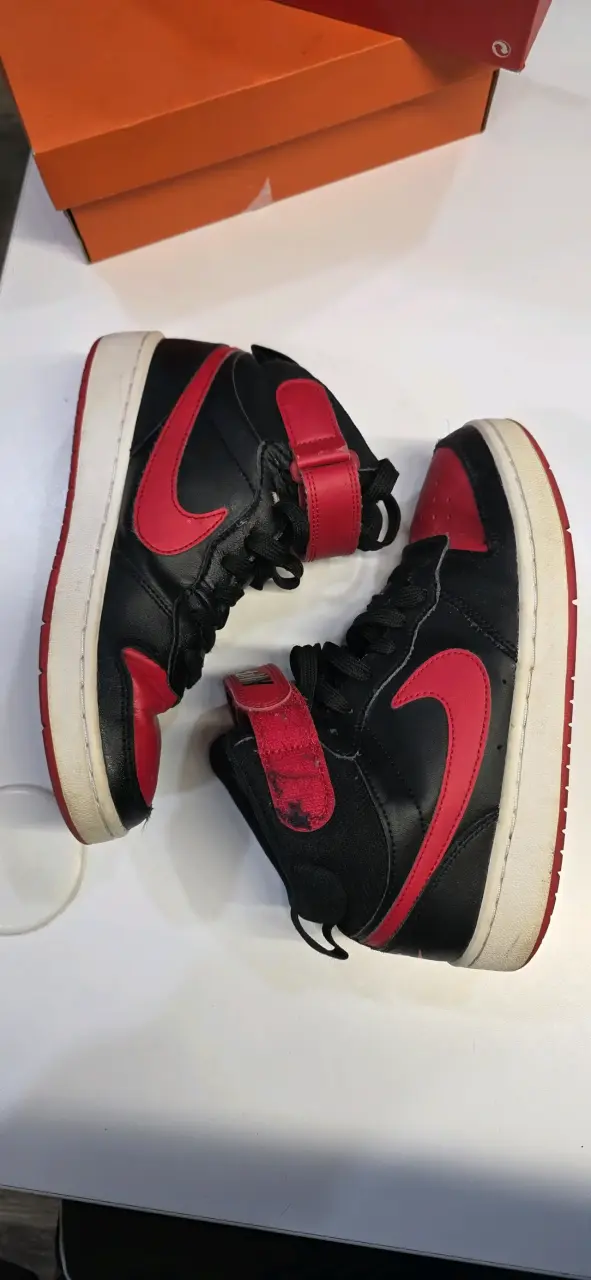 Zapatillas deportivas rojo y negro - 3