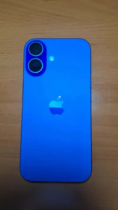 iPhone 16 azul 256 GB en excelente estado - miniatura 1